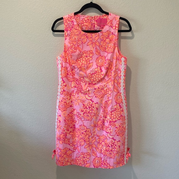 Lilly Pulitzer Dresses & Skirts - Lilly Pulitzer Mila Stretch Shift Dress in Mandevilla Baby Days Bloom Print